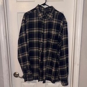 Uniqlo Men's Checkered Button Down Shirt in Black and Tan